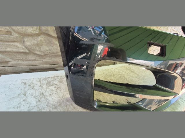 bontott JAGUAR F-PACE Első Lökhárító (Üresen)