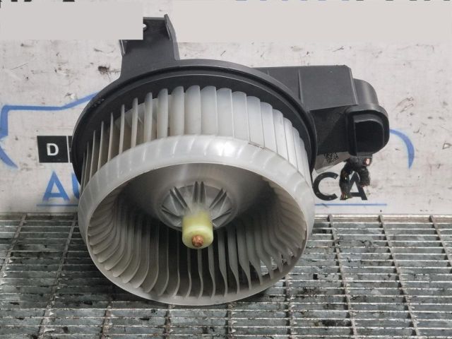 bontott JAGUAR F-PACE Fűtőmotor (Klímás)