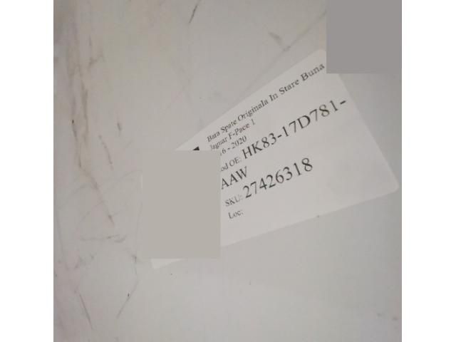 bontott JAGUAR F-PACE Hátsó Lökhárító (Üresen)