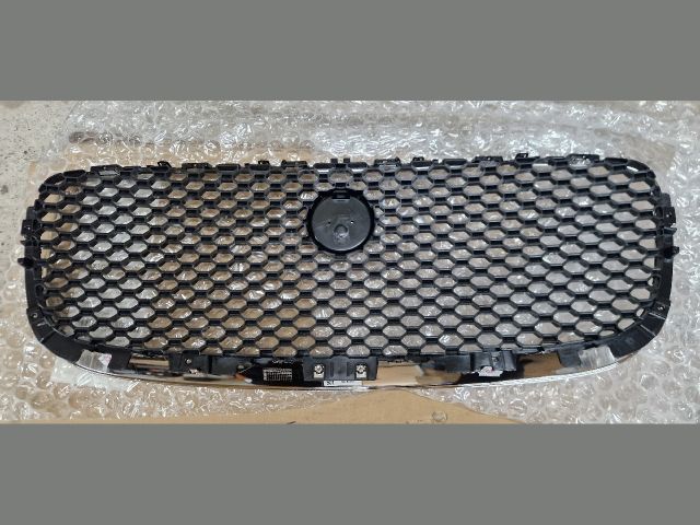 bontott JAGUAR F-PACE Hűtőrács