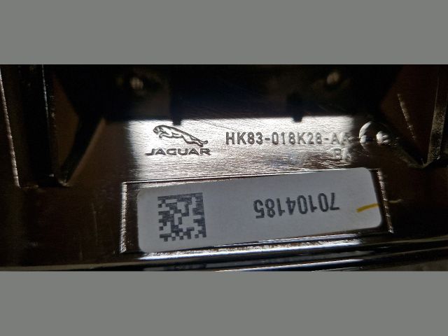 bontott JAGUAR F-PACE Hűtőrács