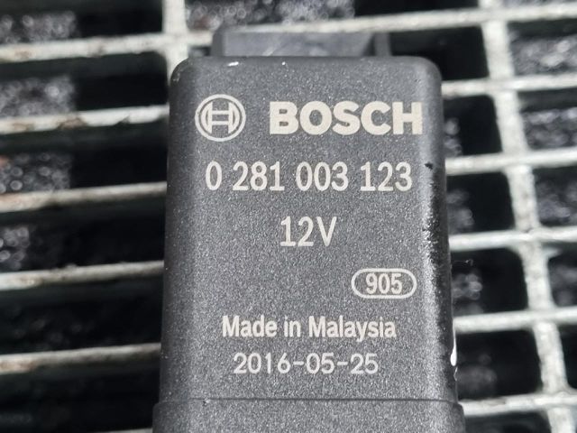 bontott JAGUAR F-PACE Izzító Relé