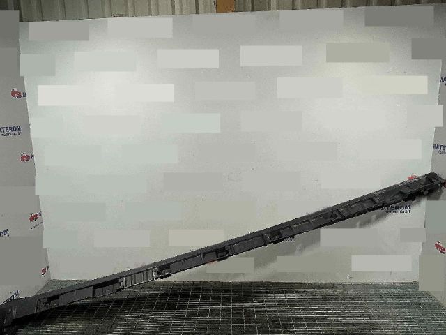 bontott JAGUAR F-PACE Jobb első Küszöb Díszléc