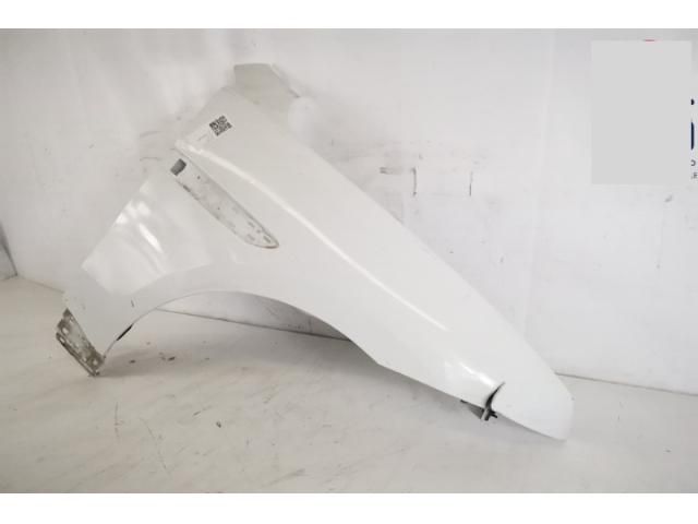 bontott JAGUAR F-PACE Jobb első Sárvédő