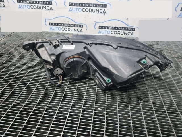 bontott JAGUAR F-PACE Jobb Fényszóró