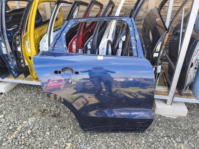 bontott JAGUAR F-PACE Jobb hátsó Ajtó (Üres lemez)