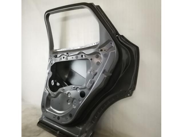 bontott JAGUAR F-PACE Jobb hátsó Ajtó (Üres lemez)