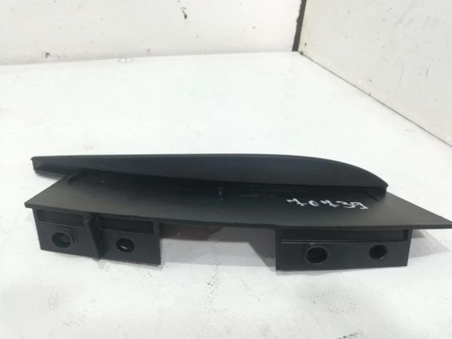 bontott JAGUAR F-PACE Jobb hátsó Lökhárító Tartó (Műanyag)