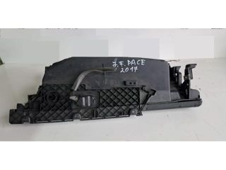 bontott JAGUAR F-PACE Kesztyűtartó