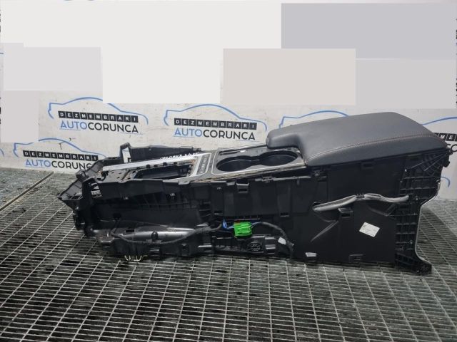 bontott JAGUAR F-PACE Könyöklő