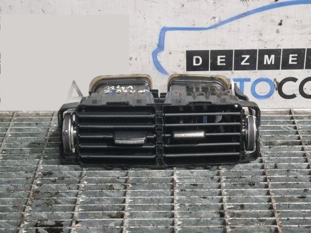 bontott JAGUAR F-PACE Középső Szellőző