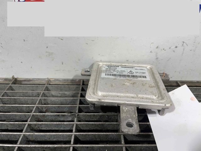 bontott JAGUAR F-PACE Xenon Trafó