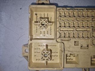 bontott JAGUAR S-TYPE Biztosítéktábla Doboz