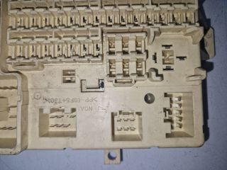 bontott JAGUAR S-TYPE Biztosítéktábla Doboz