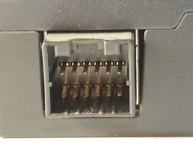 bontott JAGUAR S-TYPE CD / DVD Tár