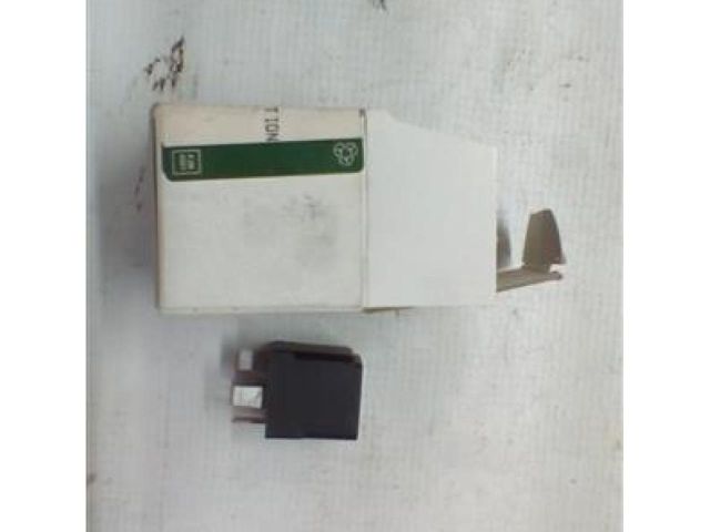 bontott JAGUAR S-TYPE Relé