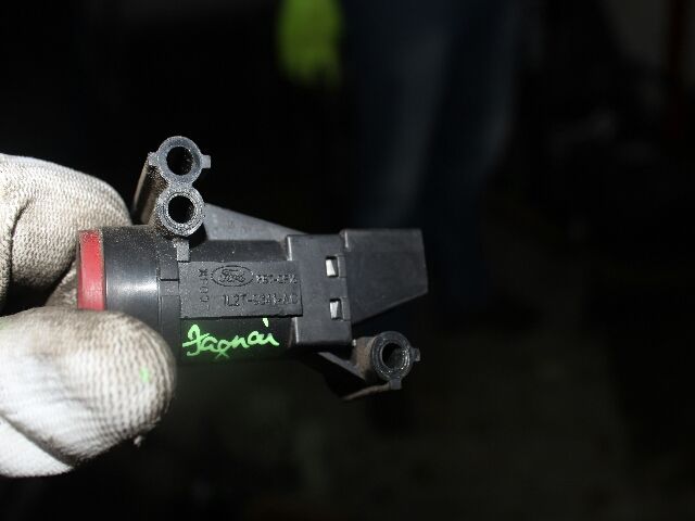 bontott JAGUAR S-TYPE Tankajtó Nyitó Kar / Gomb