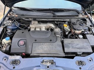 bontott JAGUAR X-TYPE Jobb első Rugó