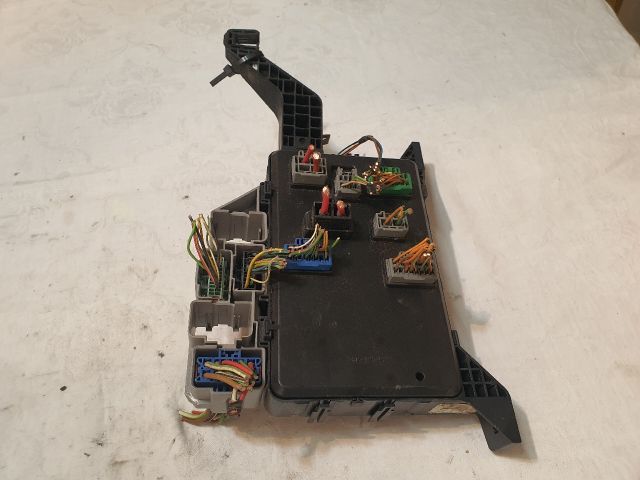 bontott JAGUAR X-TYPE Biztosítéktábla Utastér