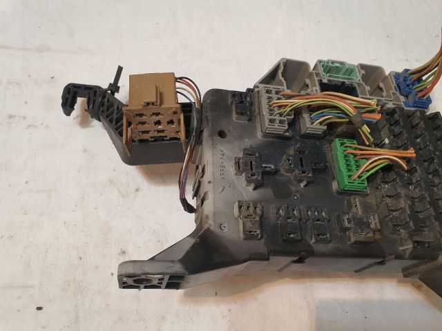 bontott JAGUAR X-TYPE Biztosítéktábla Utastér