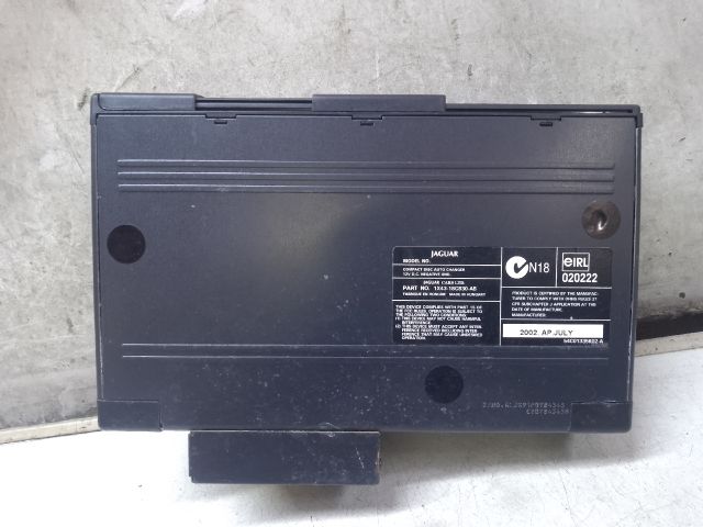 bontott JAGUAR X-TYPE CD / DVD Tár