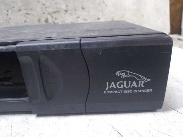 bontott JAGUAR X-TYPE CD / DVD Tár