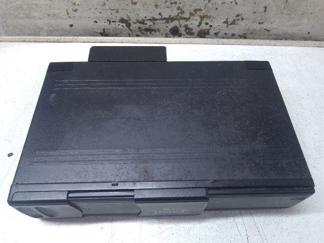 bontott JAGUAR X-TYPE CD / DVD Tár