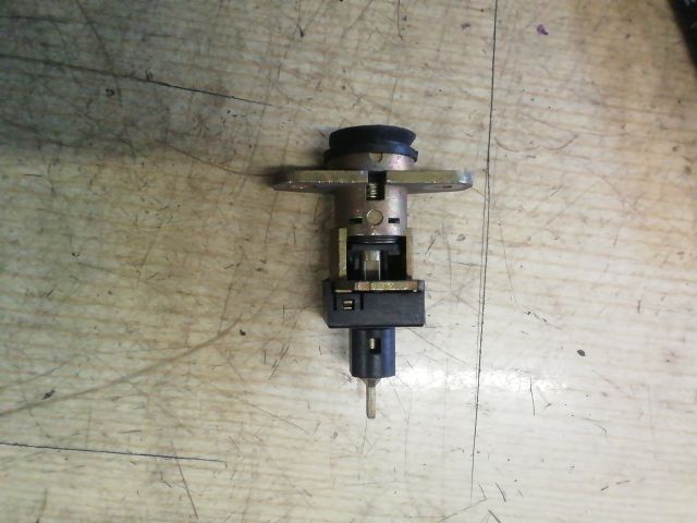 bontott JAGUAR X-TYPE Csomagtérajtó Zárbetét