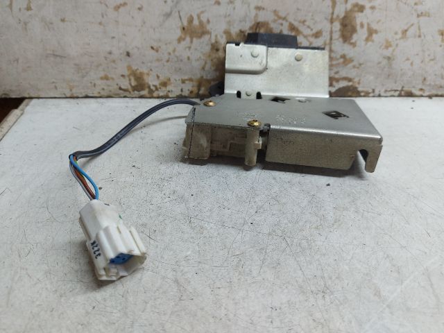 bontott JAGUAR X-TYPE Csomagtérajtó Zárszerkezet