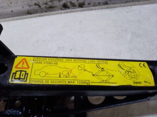 bontott JAGUAR X-TYPE Emelő