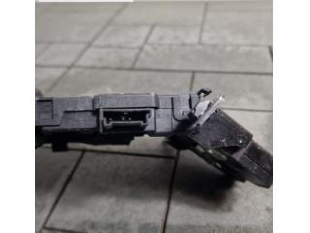 bontott JAGUAR XE Csomagtérajtó Zárszerkezet