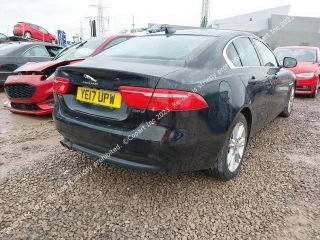 bontott JAGUAR XE Első Szélvédő Bal Díszléc