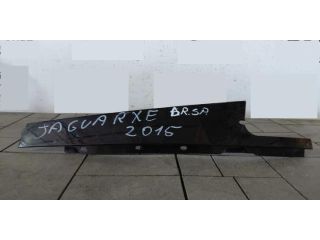 bontott JAGUAR XE Jobb hátsó Ajtó Díszléc