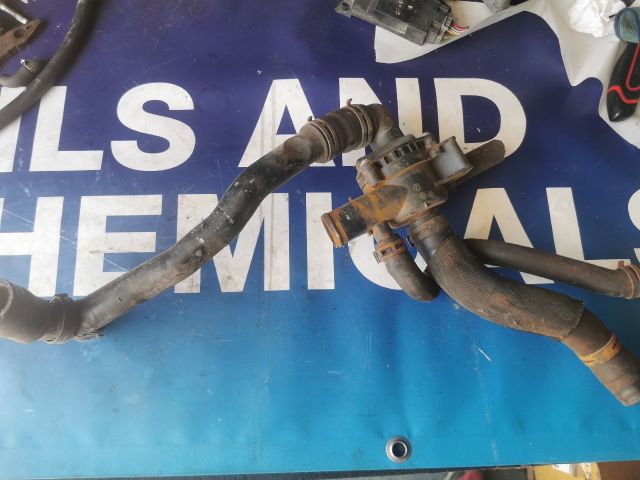 bontott JAGUAR XF Termosztátház Csővel