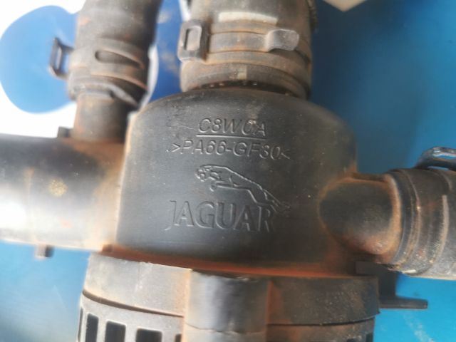 bontott JAGUAR XF Termosztátház Csővel