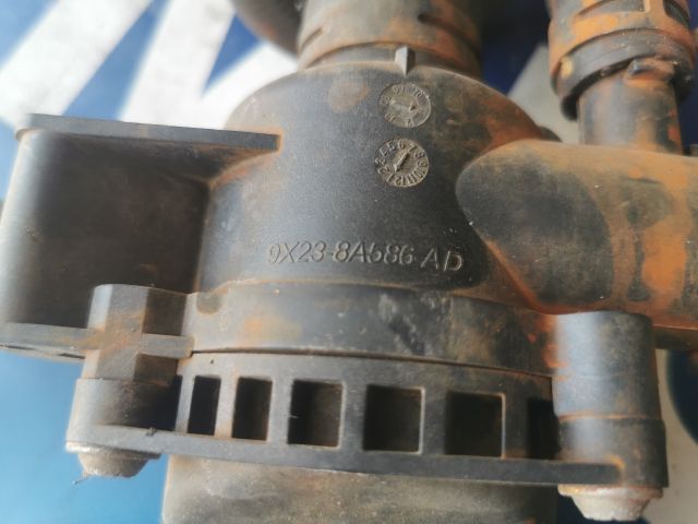 bontott JAGUAR XF Termosztátház Csővel