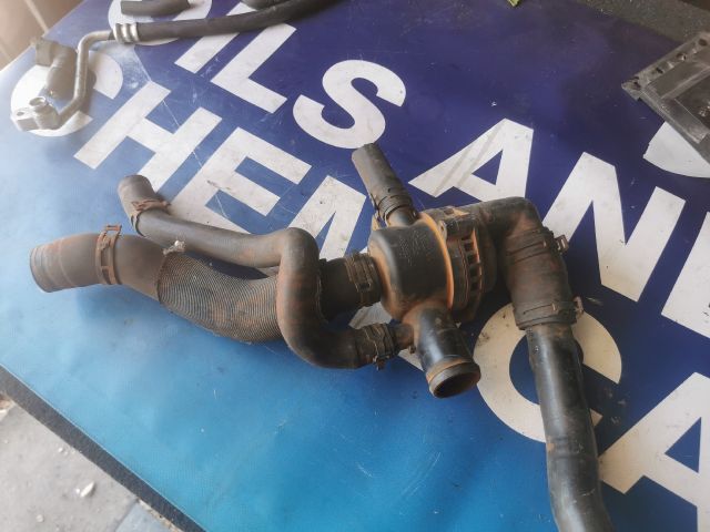 bontott JAGUAR XF Termosztátház Csővel