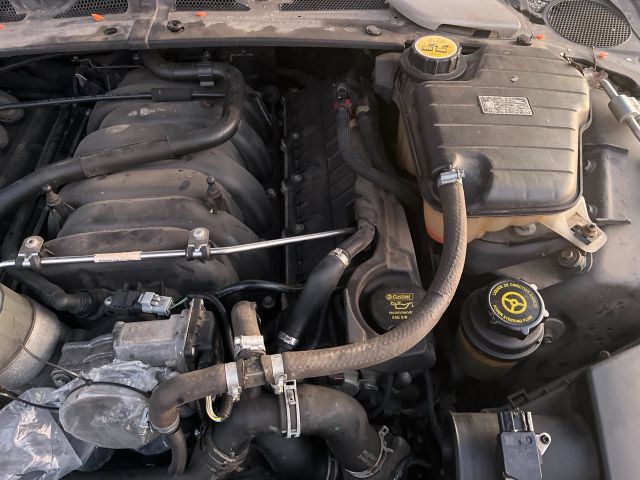 bontott JAGUAR XF Motor (Fűzött blokk hengerfejjel)