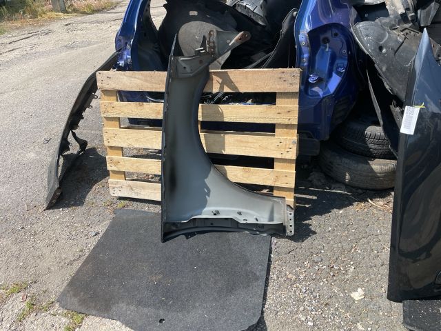 bontott JAGUAR XF Bal első Sárvédő