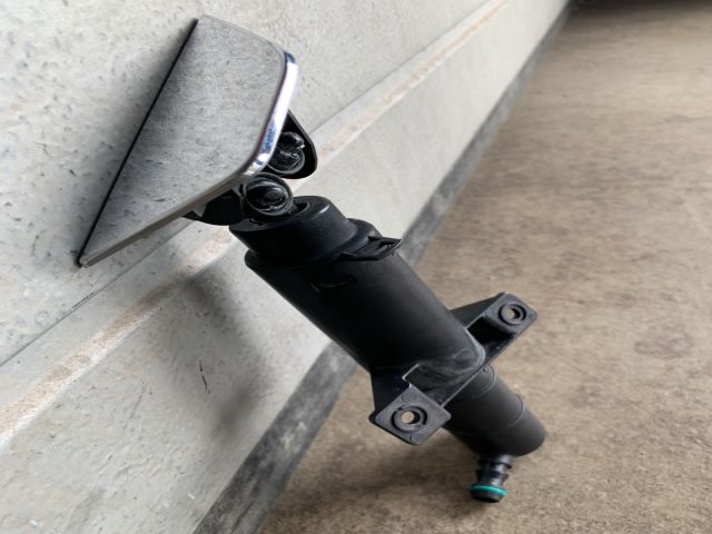 bontott JAGUAR XF Bal Fényszórómosó Fúvóka