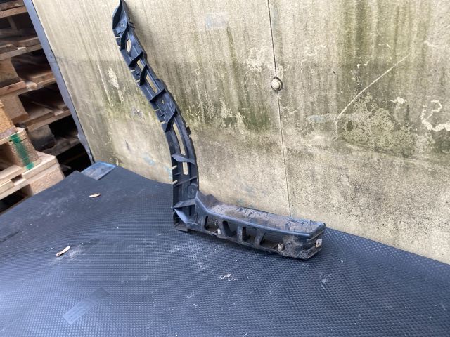 bontott JAGUAR XF Bal hátsó Lökhárító Tartó (Műanyag)