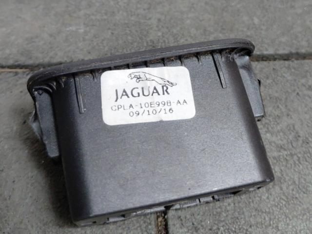 bontott JAGUAR XF Csomagtér Nyitó Kar / Gomb