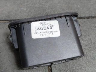 bontott JAGUAR XF Csomagtér Nyitó Kar / Gomb