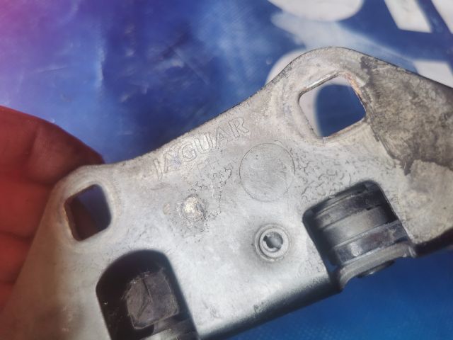 bontott JAGUAR XF Csomagtérajtó Jobb Zsanér