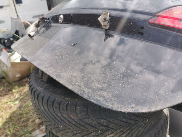 bontott JAGUAR XF Csomagtérajtó (Részeivel)