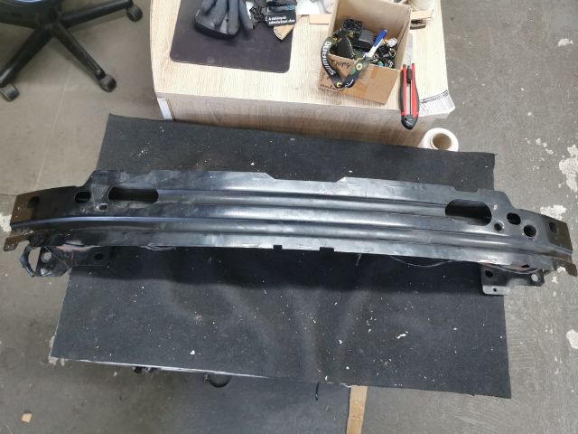 bontott JAGUAR XF Első Lökhárító Merevítő (Fém)