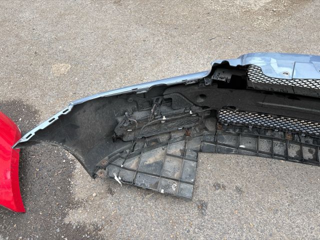 bontott JAGUAR XF Első Lökhárító (Részeivel)