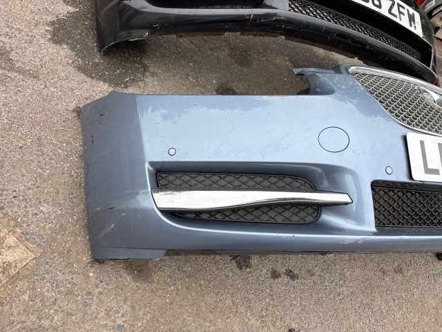 bontott JAGUAR XF Első Lökhárító (Részeivel)