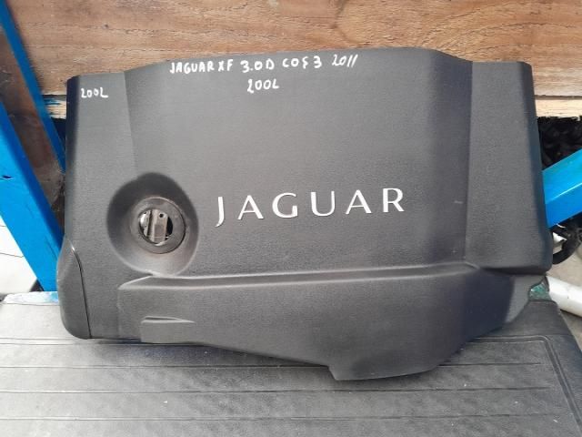 bontott JAGUAR XF Felső Hűtőburkolat