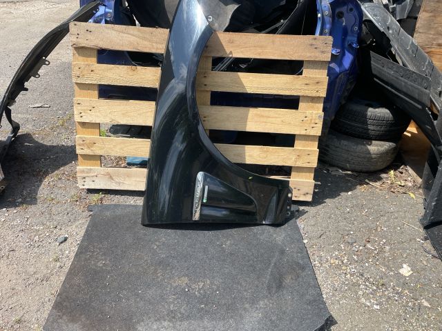 bontott JAGUAR XF Jobb első Sárvédő